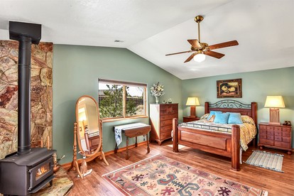 Unique Vacation Rental with Panoramic Mountain Views and Fantastic Backyard Patio in Flagstaff, Arizona - Flagstaff, Arizona - glamping.directory