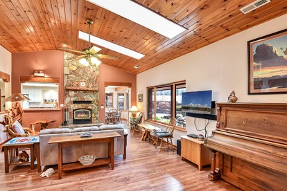 Unique Vacation Rental with Panoramic Mountain Views and Fantastic Backyard Patio in Flagstaff, Arizona - Flagstaff, Arizona - glamping.directory