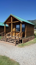 Equipped Cabin Ideal for a Rustic ans Serene Getaway in Montana - West Yellowstone, Montana - glamping.directory