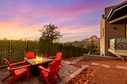 Stunning, Luxury Vacation Rental with Hot Tub and Mountain Views in Sedona, Arizona - Sedona, Arizona - glamping.directory