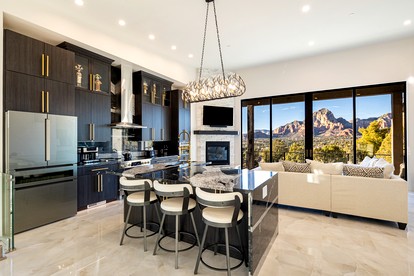 Stunning, Luxury Vacation Rental with Hot Tub and Mountain Views in Sedona, Arizona - Sedona, Arizona - glamping.directory