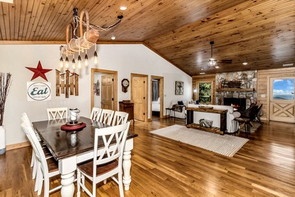 Cozy Mountain Cabin with Long-Range Views near Waterfall Park in Old Fort, NC - Old Fort, North Carolina - glamping.directory