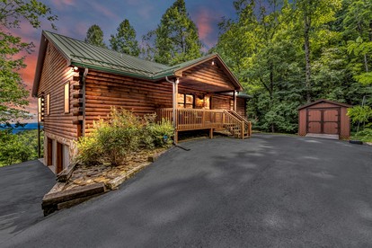 Cozy Mountain Cabin with Long-Range Views near Waterfall Park in Old Fort, NC - glamping.directory