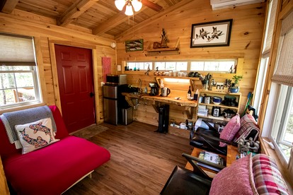 Dreamy Tree House Getaway for a Romantic Retreat - Copperhill, Tennessee - glamping.directory