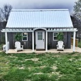 Historic Cottage Rental with Incredible Views near Clarksville, Tennessee - glamping.directory