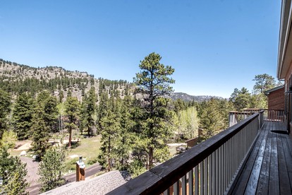 Fantastic Cabin with Stunning Views in Estes Park, Colorado - Estes Park, Colorado - glamping.directory