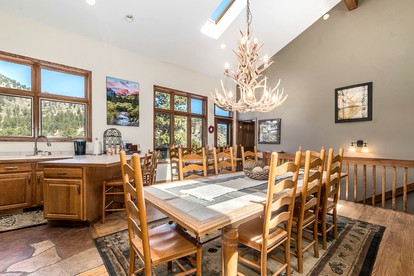 Fantastic Cabin with Stunning Views in Estes Park, Colorado - Estes Park, Colorado - glamping.directory