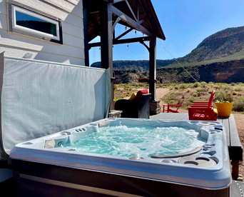 The Ark Tiny House near Zion National Park, Utah - La Verkin, Utah - glamping.directory