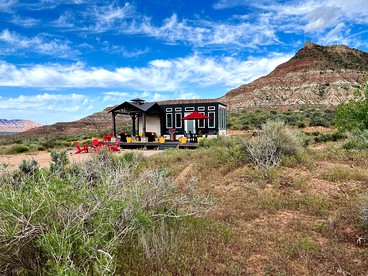 The Ark Tiny House near Zion National Park, Utah - La Verkin, Utah - glamping.directory
