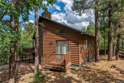 Incredible Log Cabin with Gorgeous Sights in Pinetop, Arizona - Pinetop, Arizona - glamping.directory