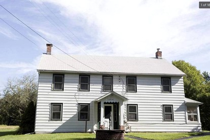 Unique Farmhouse Accommodation for an Unforgettable Getaway near Woodstock, New York - glamping.directory