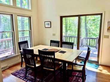 Peaceful Rustic Hideaway with Hot Tub, Fire Pit & Scenic Views in Berkeley Springs, West Virginia - Berkeley Springs , West Virginia - glamping.directory