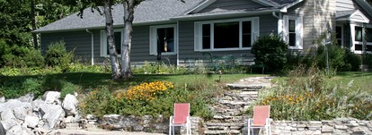Beautiful Lake Cottage Along the Shores of Sturgeon Bay in Wisconsin - Sturgeon Bay, Wisconsin - glamping.directory