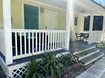 Cozy Cottage on a Tropical Fruit Farm for a Peaceful Escape near Homestead, Florida - Homestead, Florida - glamping.directory
