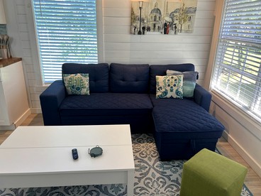 Cozy Cottage on a Tropical Fruit Farm for a Peaceful Escape near Homestead, Florida - Homestead, Florida - glamping.directory