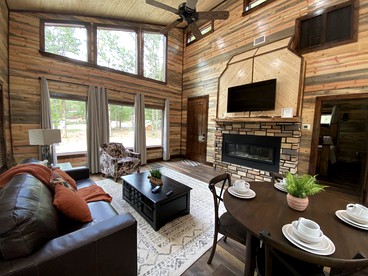 Luxury Glamping in Oklahoma near Mountain Fork Lake, Ideal for Family Vacations - Broken Bow, Oklahoma - glamping.directory