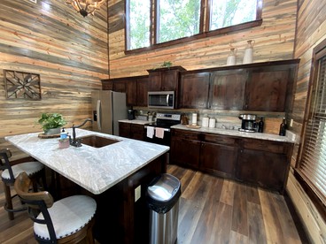 Luxury Glamping in Oklahoma near Mountain Fork Lake, Ideal for Family Vacations - Broken Bow, Oklahoma - glamping.directory