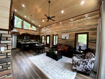 Luxury Glamping in Oklahoma near Mountain Fork Lake, Ideal for Family Vacations - Broken Bow, Oklahoma - glamping.directory