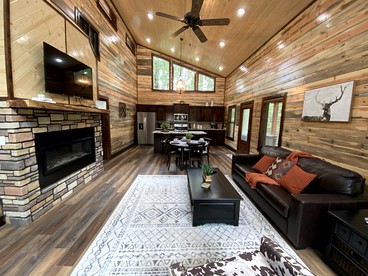 Luxury Glamping in Oklahoma near Mountain Fork Lake, Ideal for Family Vacations - Broken Bow, Oklahoma - glamping.directory