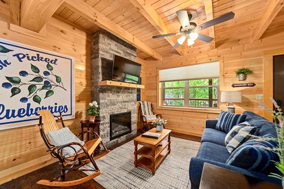 Couple's Glamping Cabin for a Romantic Escape in Pigeon Forge - Pigeon Forge, Tennessee - glamping.directory