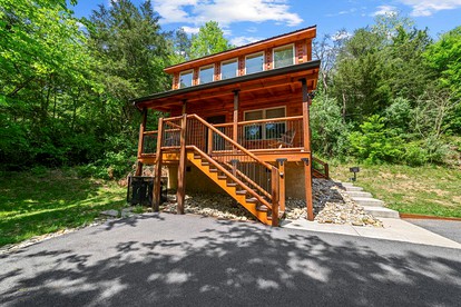 Couple's Glamping Cabin for a Romantic Escape in Pigeon Forge - glamping.directory