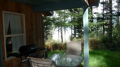 Waterfront Cabin Rental with a Full Kitchen on Orcas Island in Washington - Eastsound, Washington - glamping.directory