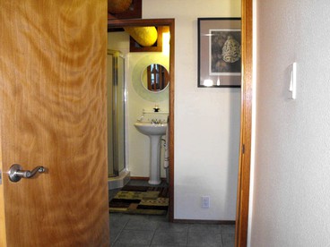 Unique Getaway at Rustic Log Cabin Bed and Breakfast in Hawaiian Acres, Hawaii - Keaau, Hawaii - glamping.directory