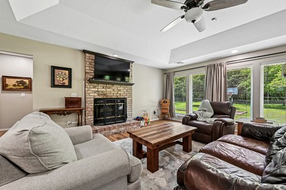 Serene Getaway with Fireplace, Grill & Outdoor Lounge in Grove, Oklahoma - Grove, Oklahoma - glamping.directory
