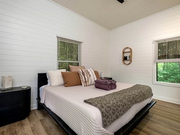 Gorgeous Secluded Vacation Rental in Transylvania County, North Carolina - Transylvania County, North Carolina - glamping.directory
