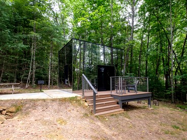 Gorgeous Secluded Vacation Rental in Transylvania County, North Carolina - Transylvania County, North Carolina - glamping.directory