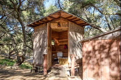 Charming Cabin Ideal for Hikers and Nature Lovers in Topanga, California - Topanga, California - glamping.directory