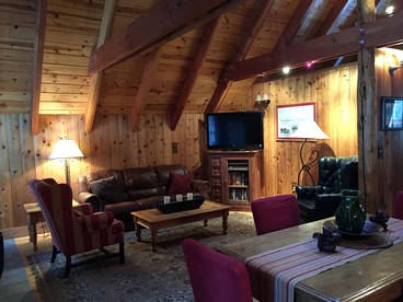 Traditional Log Cabin Rental for Couples on the West Shore of Lake Tahoe, California - Tahoe City, California - glamping.directory
