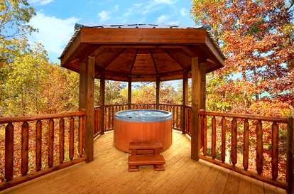 Gorgeous Cabin Rental with Amazing Views of the Great Smokies in Tennessee - Gatlinburg, Tennessee - glamping.directory