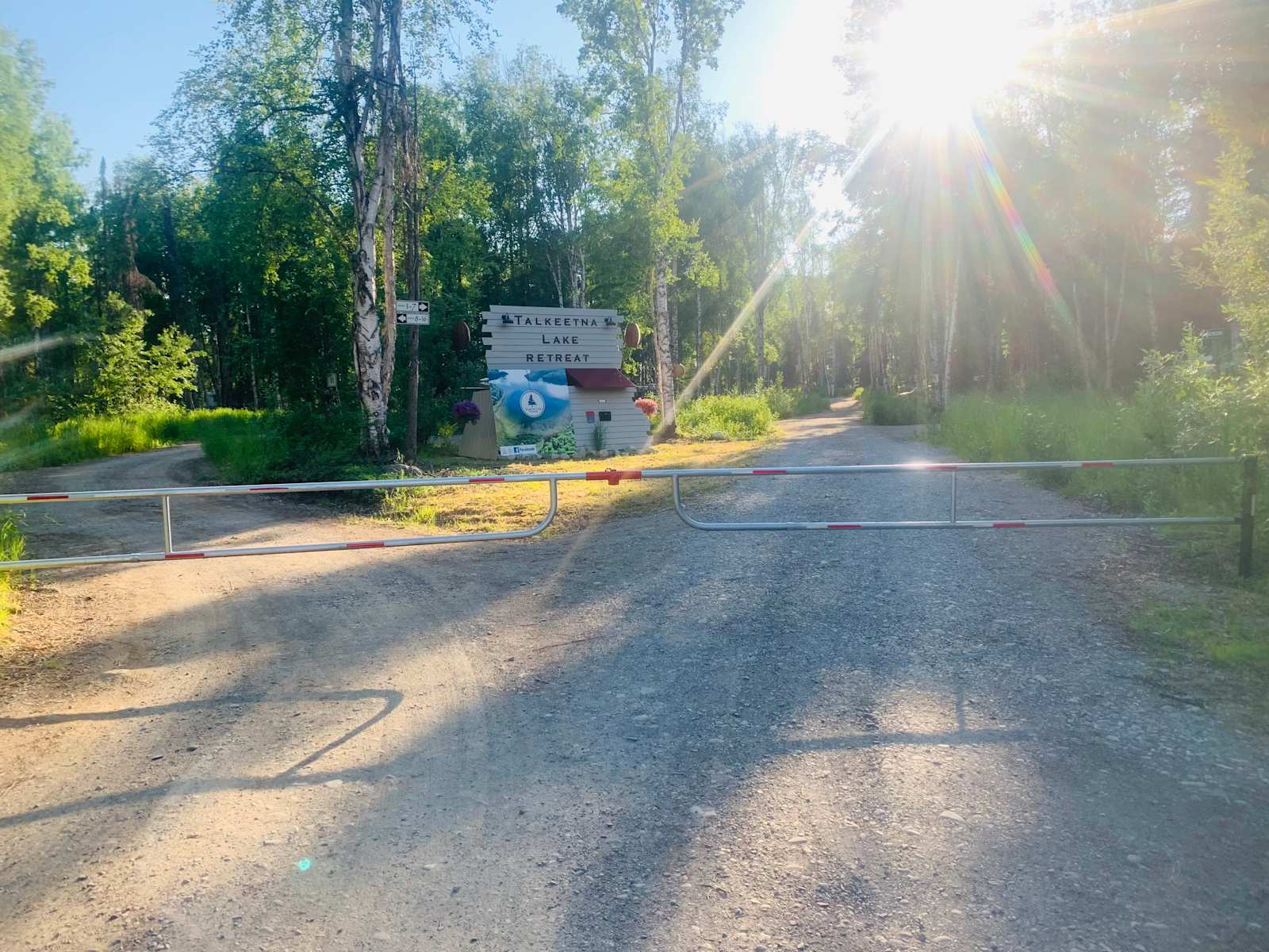 Talkeetna Lake Retreat - Talkeetna, Alaska - glamping.directory