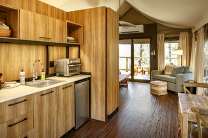 Secluded Tree Tent with Outdoor Soaking Tub & Pizza Oven Near Blue Ridge Waterfalls, Zirconia, North Carolina - Zirconia, North Carolina - glamping.directory