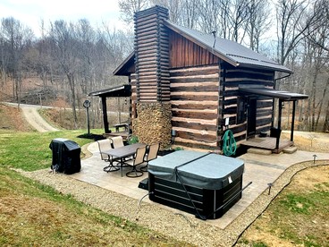 Renovated Cottage with Spa Surrounded by Beautiful Hiking Trails by Tappan Lake in Ohio - glamping.directory