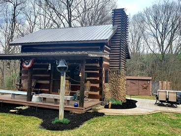 Renovated Cottage with Spa Surrounded by Beautiful Hiking Trails by Tappan Lake in Ohio - Deersville, Ohio - glamping.directory