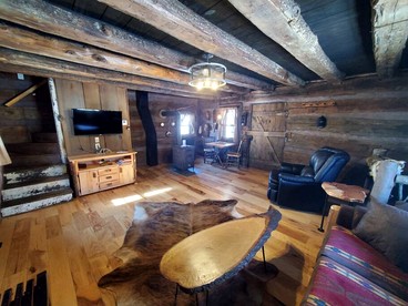 Renovated Cottage with Spa Surrounded by Beautiful Hiking Trails by Tappan Lake in Ohio - Deersville, Ohio - glamping.directory