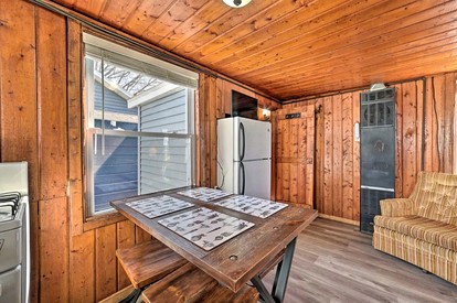 Pet-Friendly Lake Cabin with Dock & Kayaks & Fire Pit in Houghton Lake, Michigan - Houghton Lake, Michigan - glamping.directory
