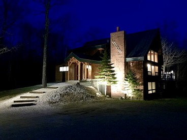 Luxury Cabin Rental Perfect for Large Groups in Heart of Killington, Vermont - Killington, Vermont - glamping.directory