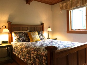 Luxury Cabin Rental Perfect for Large Groups in Heart of Killington, Vermont - Killington, Vermont - glamping.directory