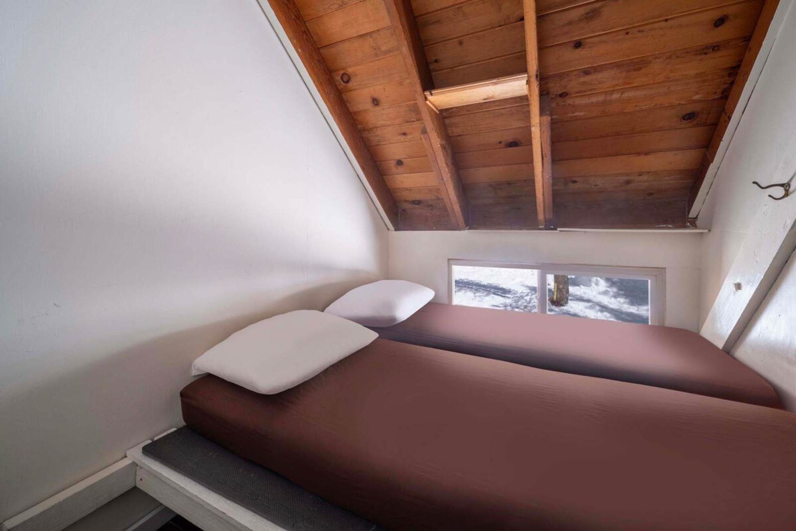 Clair Tappaan Lodge - Soda Springs, California - glamping.directory