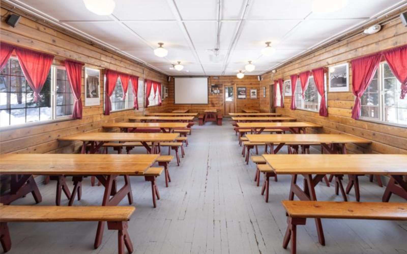 Clair Tappaan Lodge - Soda Springs, California - glamping.directory