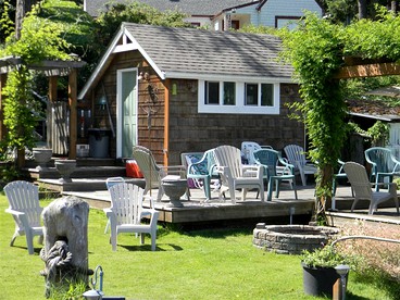 Magnificent Accommodation for a Romantic Getaway in Bellingham, Washington - glamping.directory