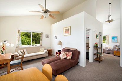Tranquil Suite Rental with Covered Lanai on the Kona Coast, Hawaii - glamping.directory