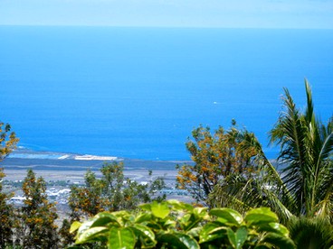 Tranquil Suite Rental with Covered Lanai on the Kona Coast, Hawaii - Kailua-Kona, Hawaii - glamping.directory