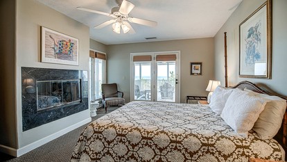 Exclusive Beach House Retreat in Oceanfront Gated Community of DeBordieu Colony, South Carolina - Georgetown, South Carolina - glamping.directory