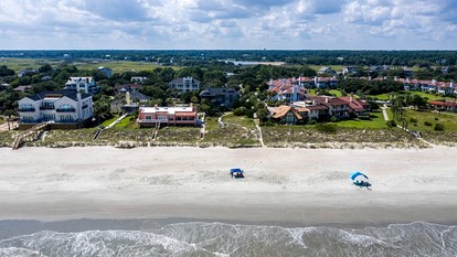 Exclusive Beach House Retreat in Oceanfront Gated Community of DeBordieu Colony, South Carolina - Georgetown, South Carolina - glamping.directory