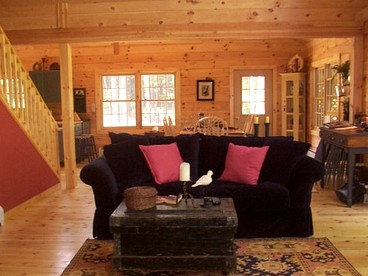 Cozy Log Cabin on the Banks of the Green River in The Berkshires, New York - Hillsdale, New York - glamping.directory
