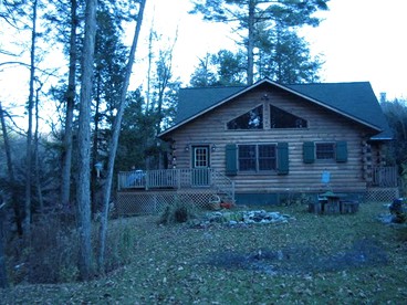 Cozy Log Cabin on the Banks of the Green River in The Berkshires, New York - glamping.directory